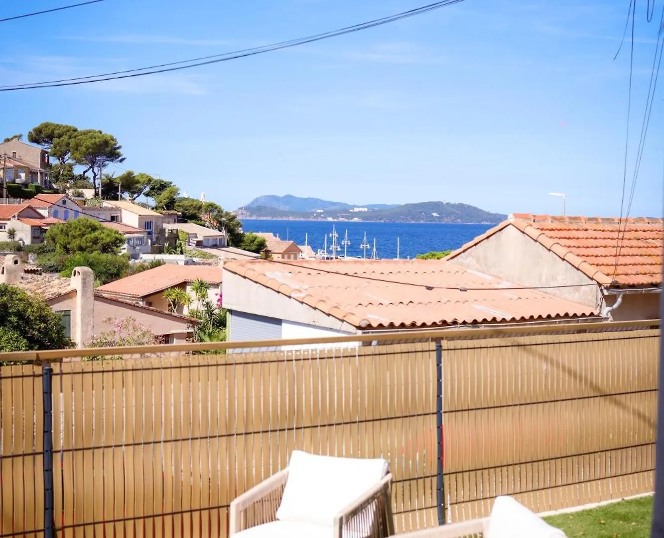 Holiday home Maisonnette Vue Mer Au Pradet Le Pradet
