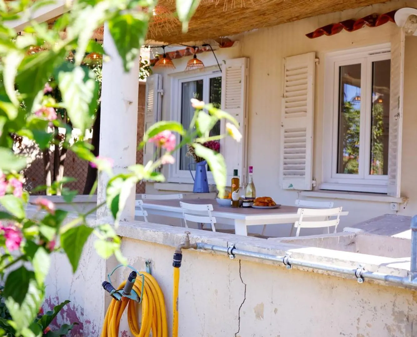 Maisonnette Vue Mer Au Pradet Le Pradet Holiday home